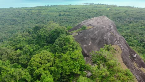 Luftlandschaft-Von-Batu-Boulder-Auf-Belitung