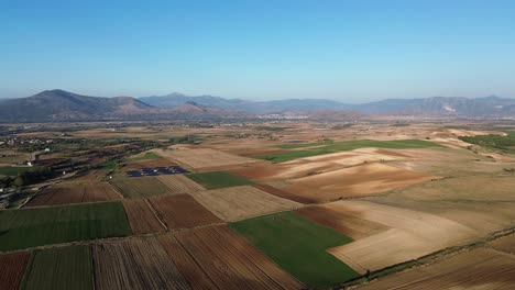 Exploración-Con-Drones:-Pueblo-De-Pentavriso,-Kastoria,-Grecia,-En-Impresionantes-4k