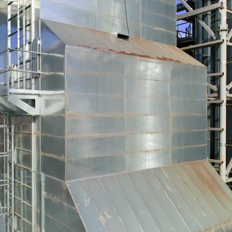 elevator for storing agricultural products