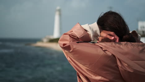 woman at the lighthouse