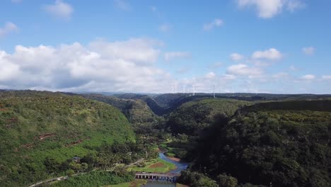 Exuberante-Paisaje-Tropical-De-Hawaii-Del-Cañón-Del-Valle-De-Waimea-En-Oahu,-Drone-Aéreo