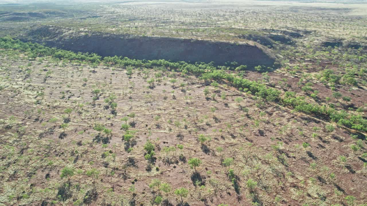 Veduta aerea sul fiume Victoria e sul paesaggio vicino a Kalkarindji, Gurindji, Territorio del Nord, Australia, agosto 2022