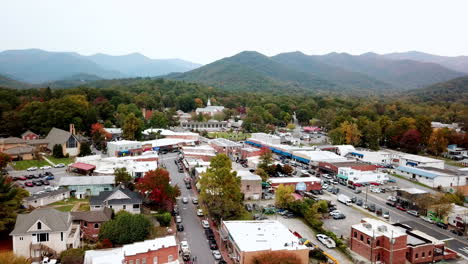 luftaufnahme von black mountain north carolina, black mountain north carolina in 4k