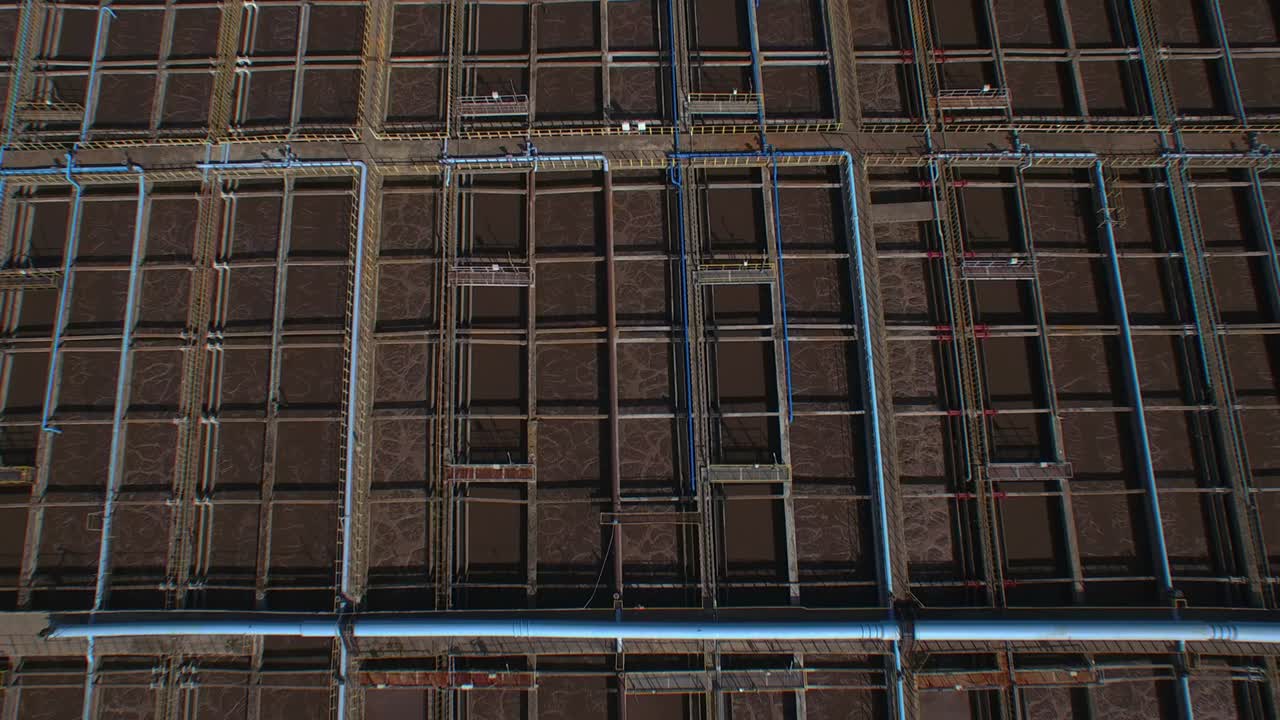 항공기 크의 물과 활성 슬래드가 여 있습니다.