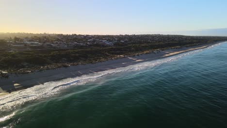 First-light-over-the-famous-Scarborough-Beach