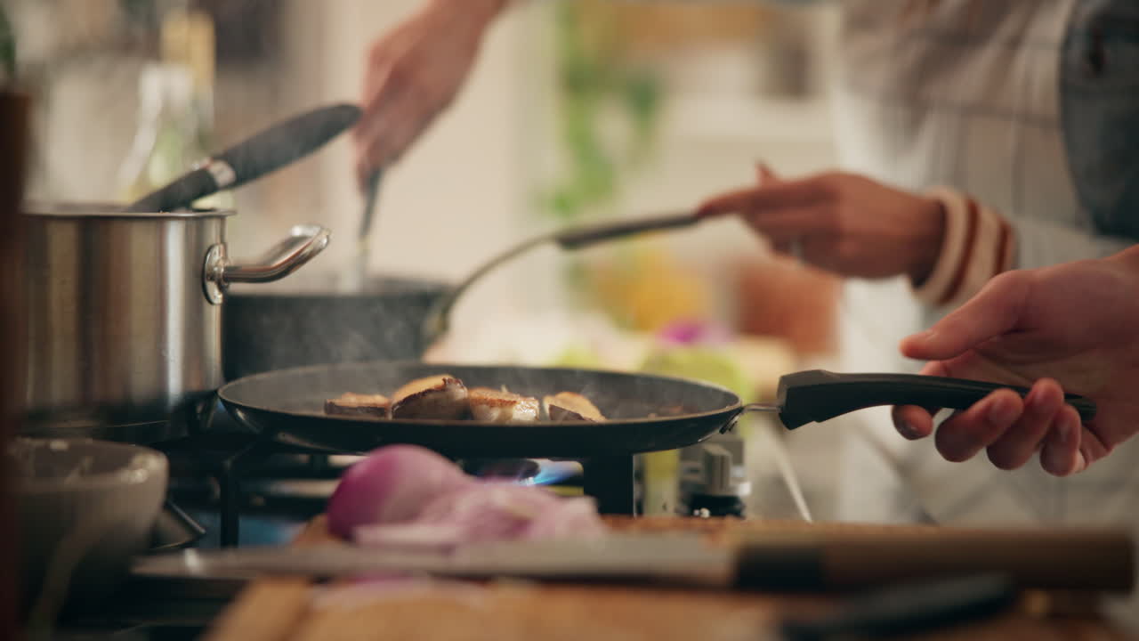 함께 요리하는 것