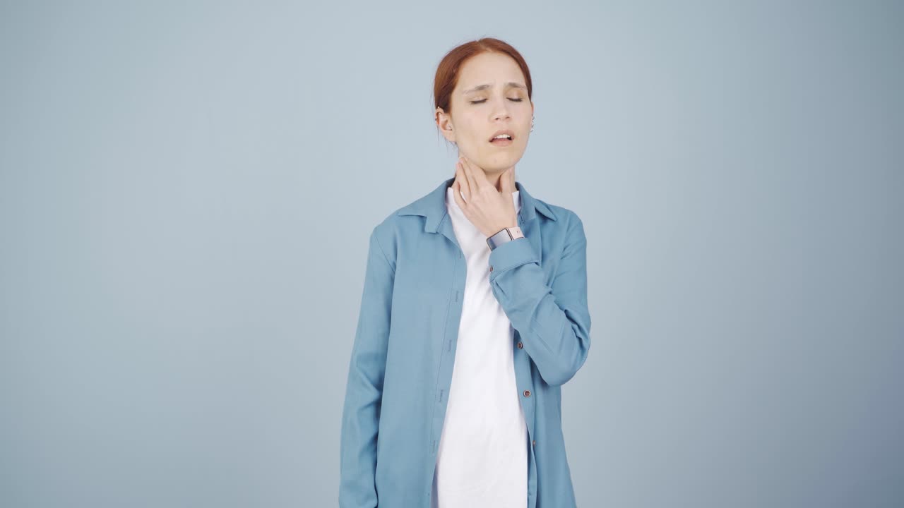 hinchazón de la lengua y la garganta.