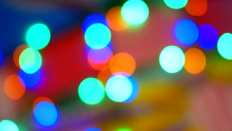 luces coloridas borrosas. rojo, verde, amarillo, naranja, azul desenfocado bokeh brillante fondo festivo. luz multicolor abstracta.