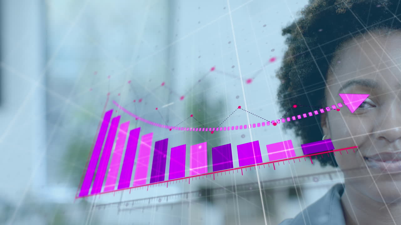 gráfico rosa y red más de la mitad retrato de una feliz mujer de negocios afroamericana casual