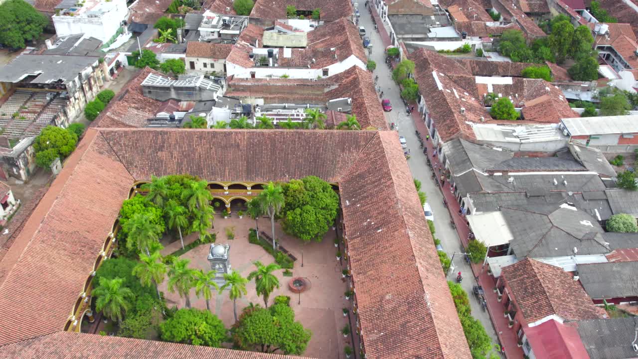 From above, the Colegio Nacional Pinillos is seen as a harmonious blend of tradition and learning. Roll left and yaw right.