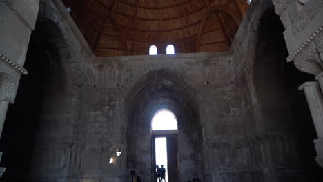 Interior-Del-Palacio-Omeya,-Ciudadela-De-Amman,-Jordania