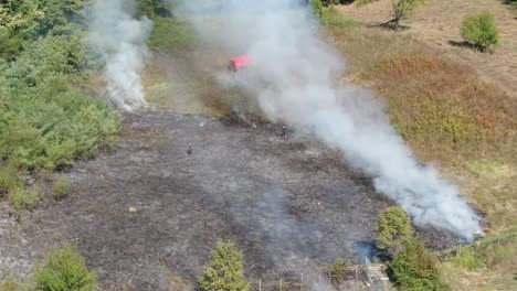 Fuego-Controlado-En-Pradera.-Imágenes-Del-Día-Del-Dron