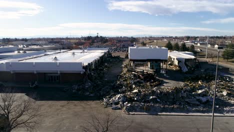 La-Destrucción-De-Un-Centro-Comercial-Por-Un-Dron