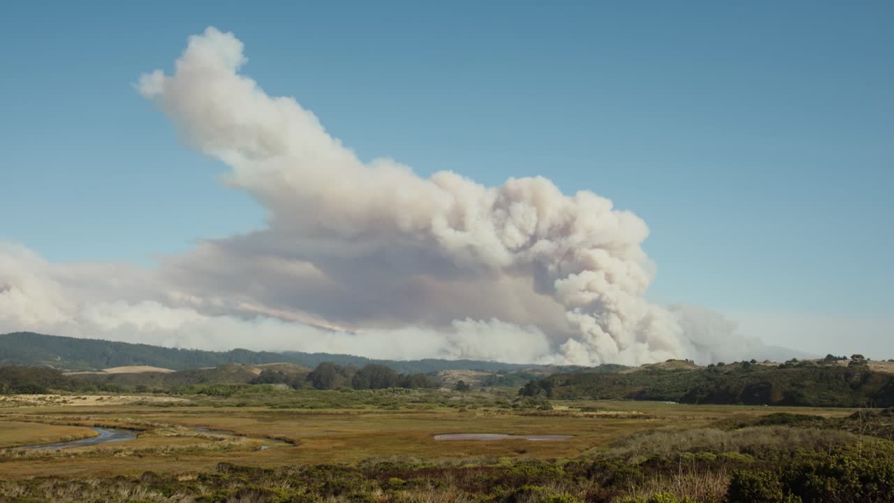 incendio del complejo relámpago czu, condado de san mateo, agosto de 2020