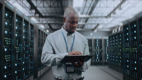 it technician working in a data center