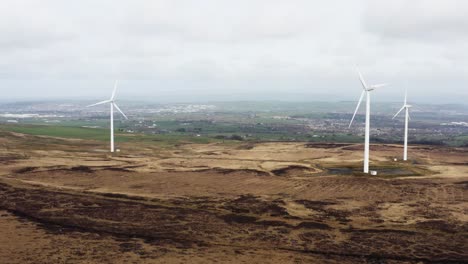 Luftaufnahmen-Von-Windkraftanlagen-Auf-Einem-Feld