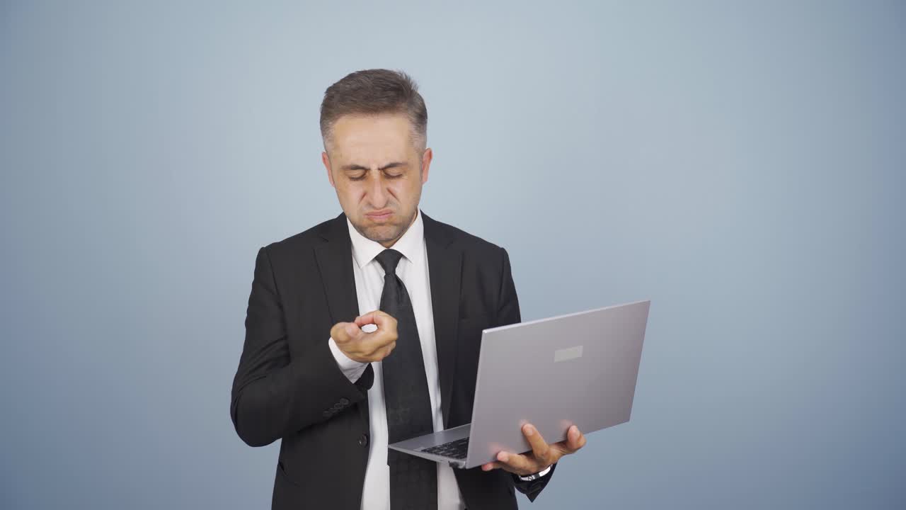 dolor en la muñeca.