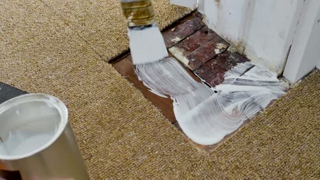 painting glue on floor to fit carpet tile