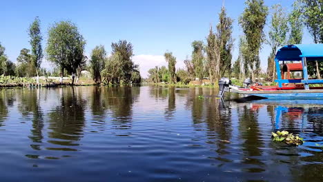 timelpase dentro del lago de la ciudad de mexico y actividades