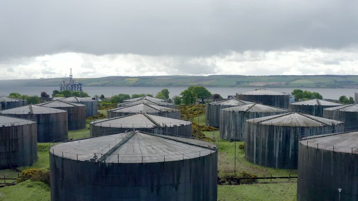 Ripresa di una distilleria di whisky a Invergordon - Scozia