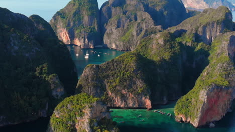 vista aérea del paisaje en koh phi phi, tailandia