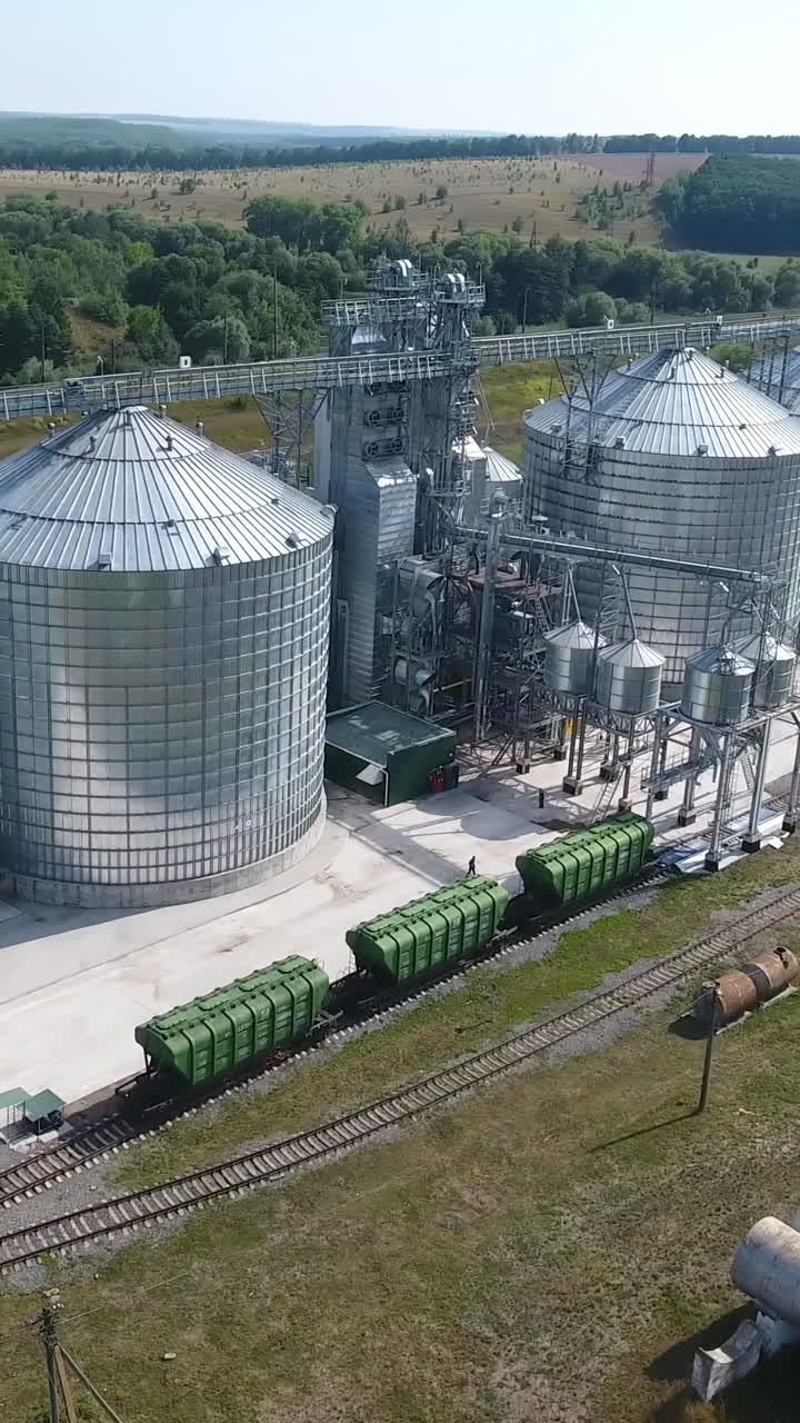 elevador de grano metálico