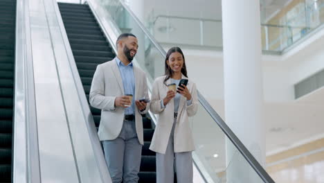 Business-people,-escalator