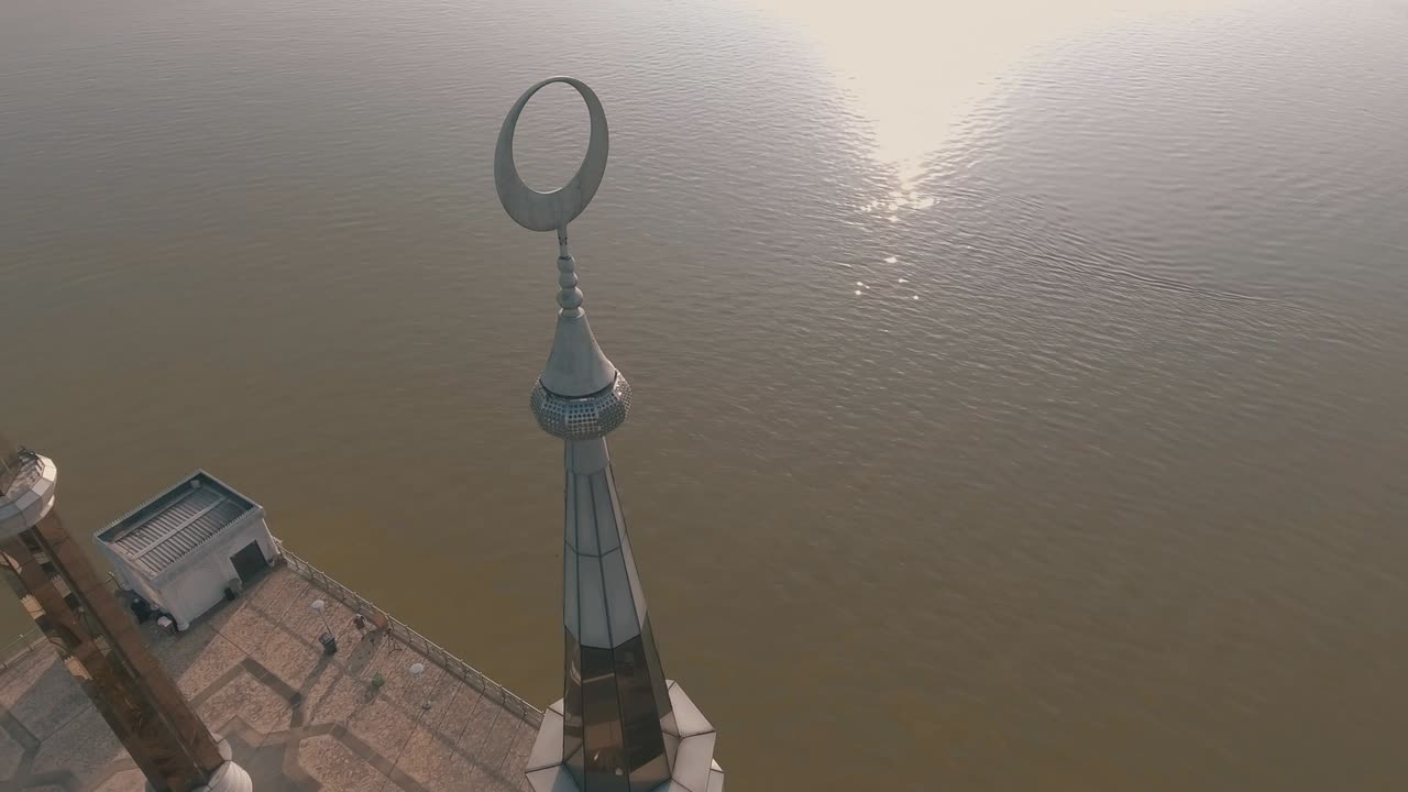 la mezquita de cristal.