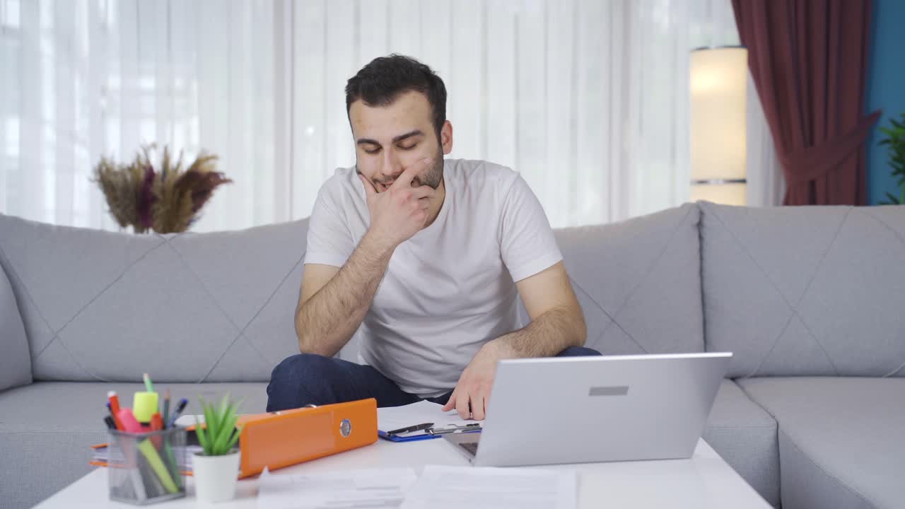 직장에서 지루하고 지루한 프리랜서 사업가입니다.