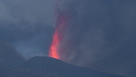 cumbre vieja volcanic eruption in la palma canary islands 2021