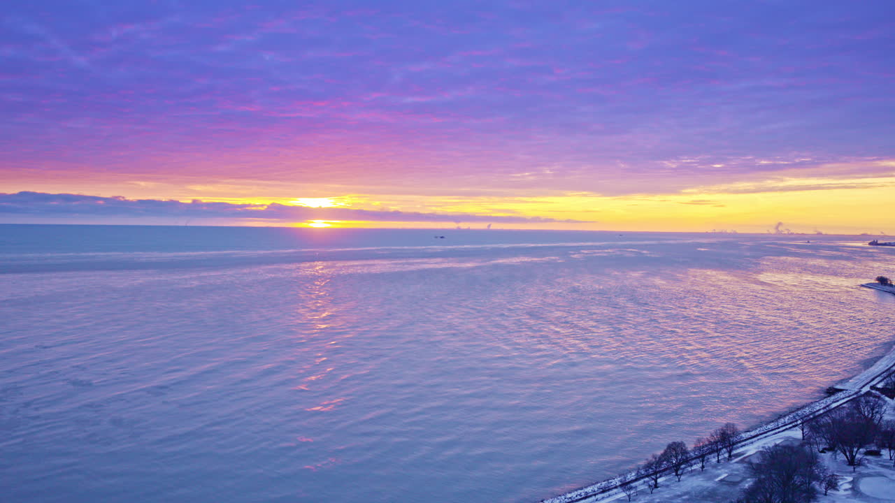 Spettacolare panorama urbano con il Lago Michigan che si estende all'orizzonte