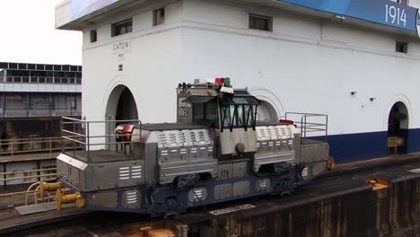 gatun locks traffic control tower,electric locomotive