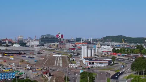 Buildings-Around-The-Traffic-Routes-In-Gullmarsvass-Downtown,-Gothenburg,-Sweden