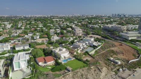 One-of-the-most-expensive-neighborhoods-that-is-close-to-the-beach-in-Herzliya-Pituach,-Israel---the-neighborhood-attracts-very-rich-families,-investors,-non-residents-and-housing-developers