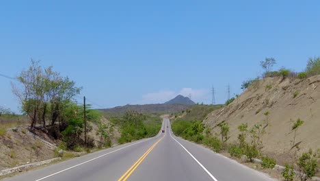 Otra-Toma-De-Una-De-Las-Principales-Vias-Del-Sur-De-Republica-Dominicana,-Entrando-A-Una-Ciudad-Llamada-Azua