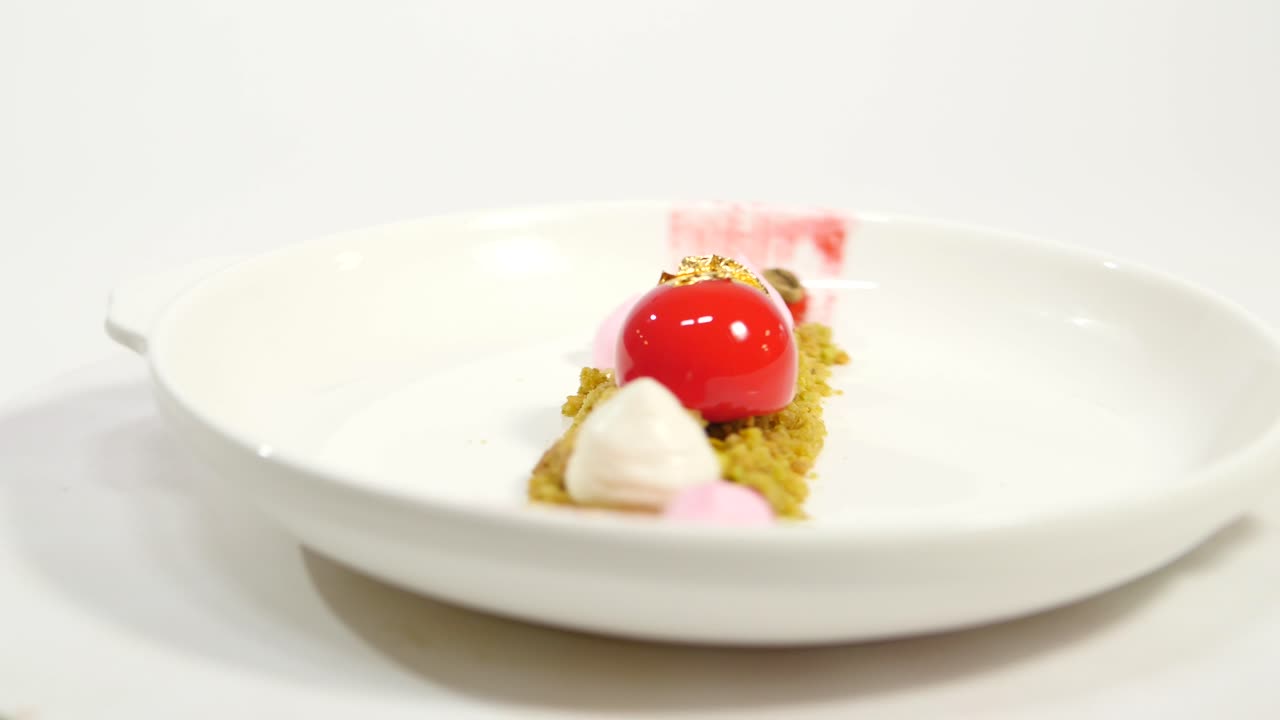 elegante plato de postre moderno