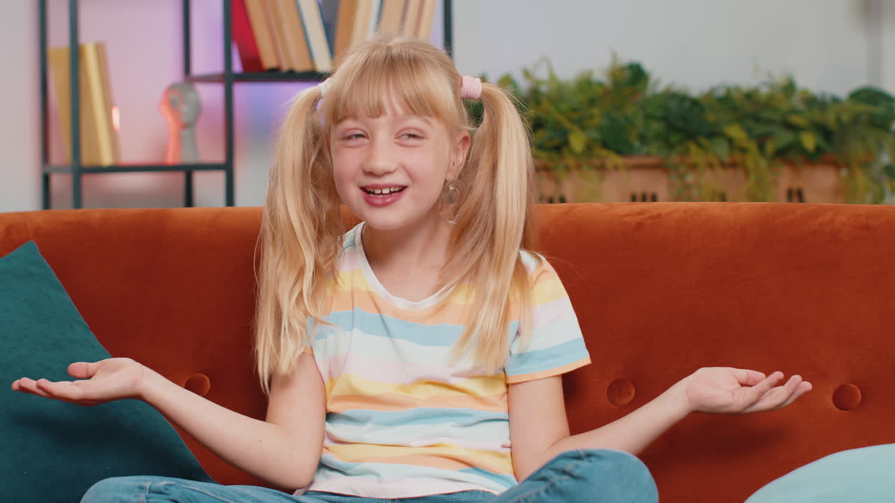 Child kid girl asking why what reason of failure demonstrating disbelief irritation by troubles