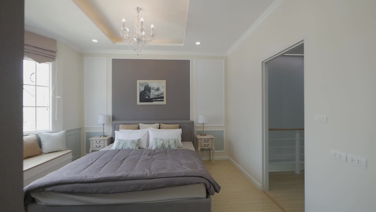 idea de decoración de dormitorio principal elegante y funcional