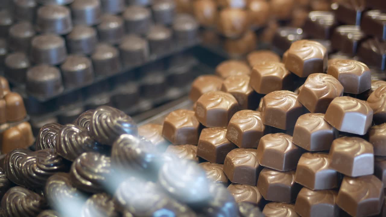 variedad de golosinas de chocolate