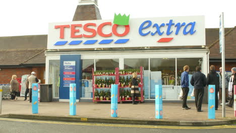 Exterior-View-Of-Tesco-Supermarket-Entrance