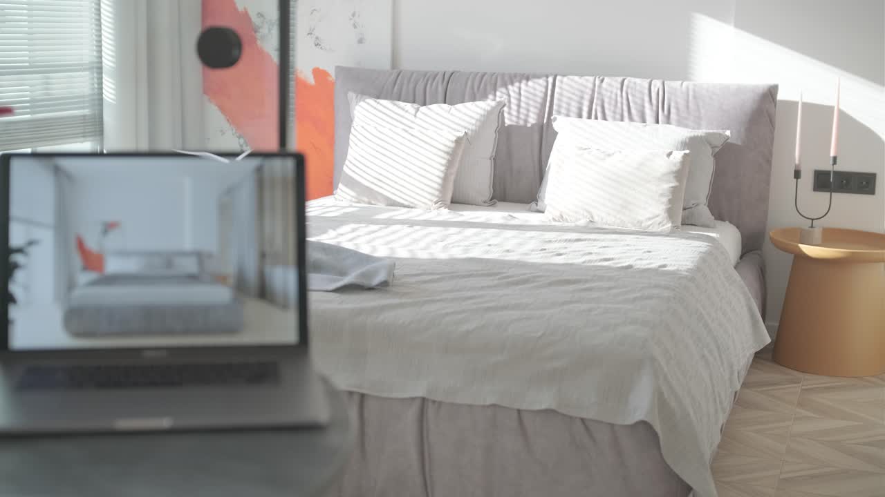 diseño de dormitorio interior de lujo moderno y decoración con un baño. renderizado en 3d en portátil y el mismo interior