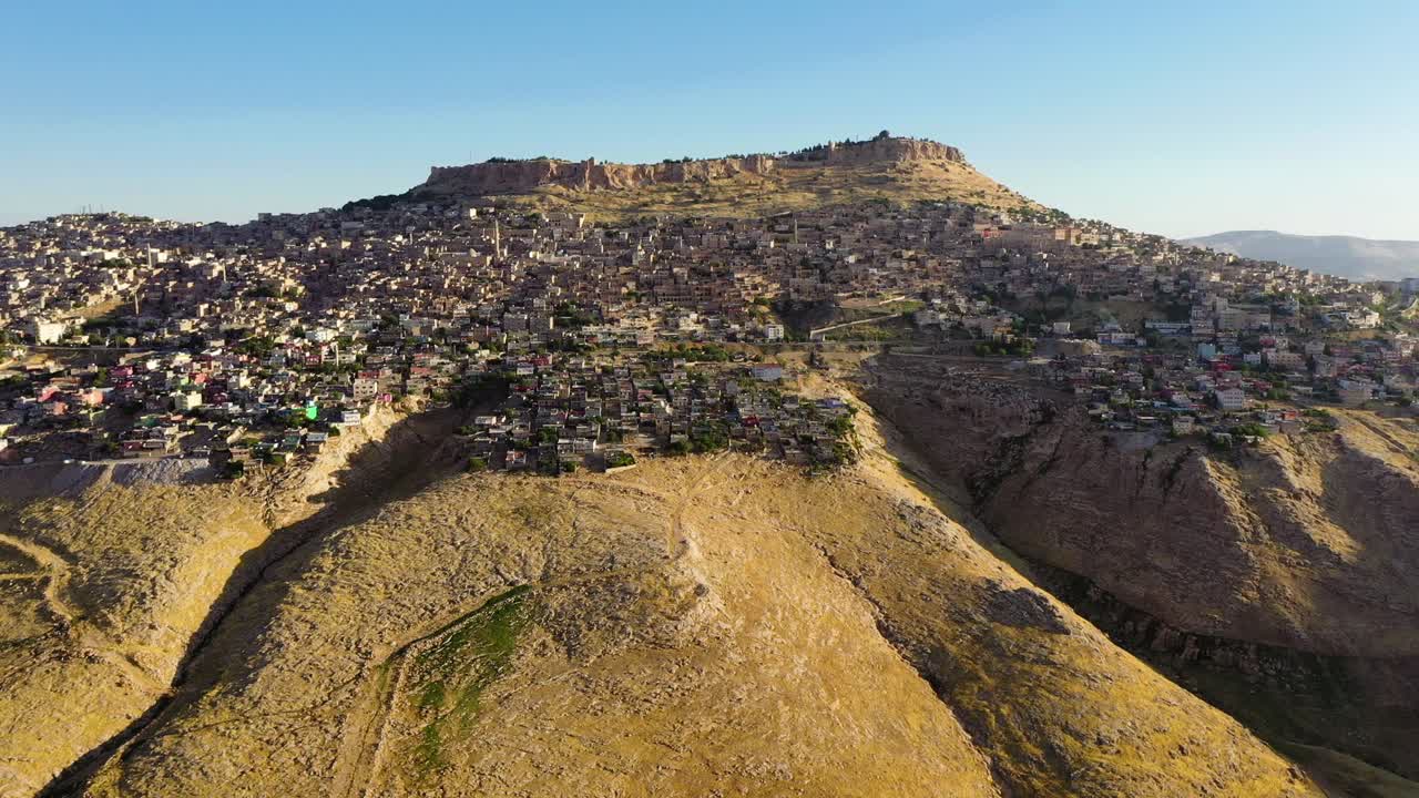mardin es una ciudad en el sureste de turquía.