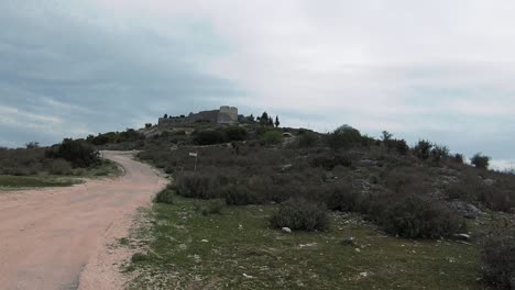 Castillo-De-LÃ«kurÃ«si-Cerca-De-Sarande-En-Albania,-Lugares-Cinematográficos