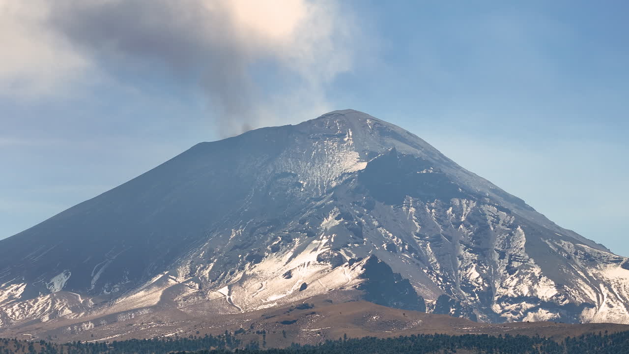 hiperplasia de la fumarola de popocatepetl en méxico