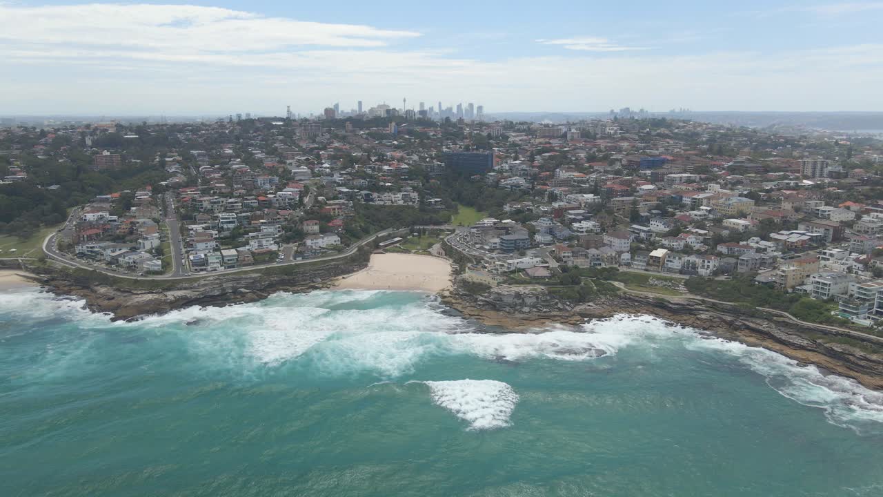 뉴 사우스 웨일즈 시드니의 브론테 해변 근처의 타마라마 해변
