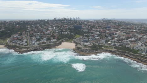 Playa-De-Tamarama-Cerca-De-La-Playa-De-Bronte-En-Sydney,-Nueva-Gales-Del-Sur