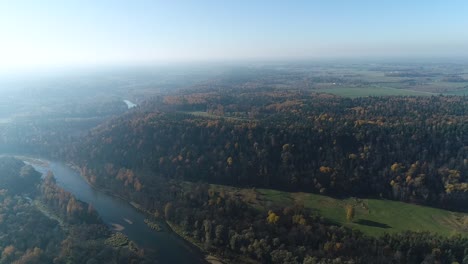 Fluss-Gauja-Devon-Tal-In-Der-Nähe-Von-Sigulda-Luftaufnahme