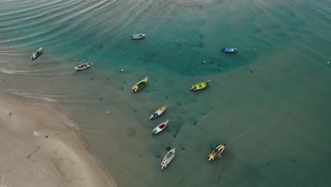 Drone-Aéreo-4k-Volando-Sobre-Barcos-En-El-Norte-De-Israel