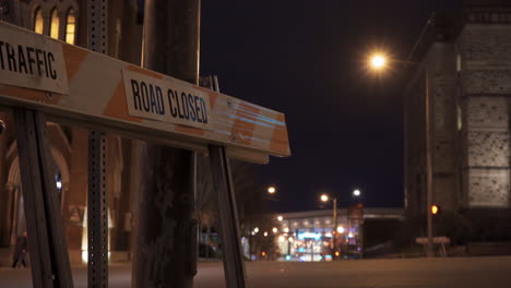 Road-Closed-baracade-sign-leaning-against-a-pole