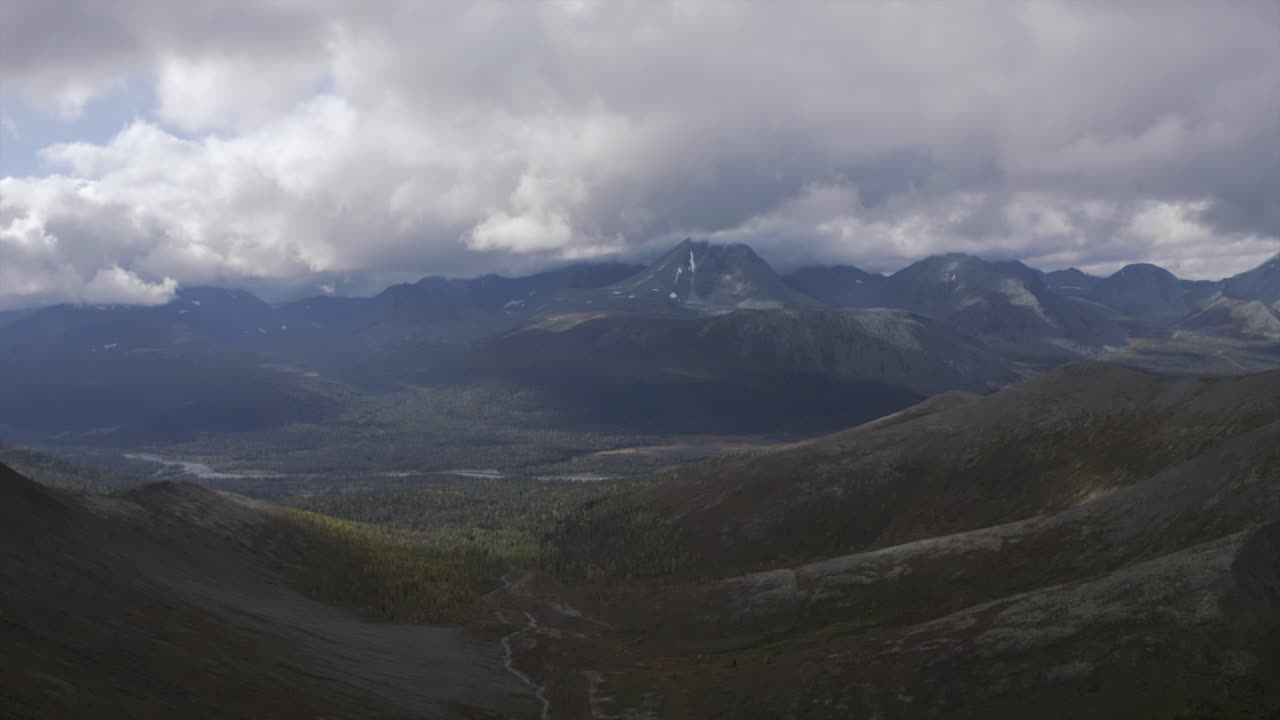 paisaje de montaña en otoño